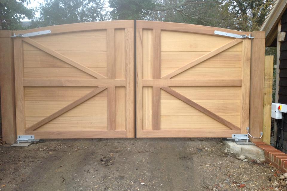 Electric entrance gates - New Forest