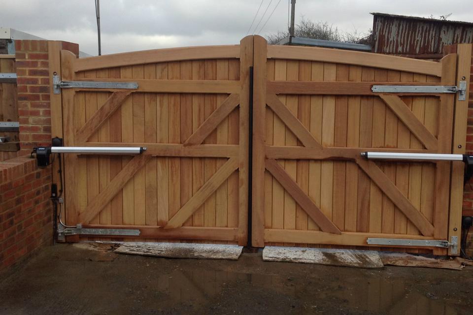 Farm entrance gates - Cadnam